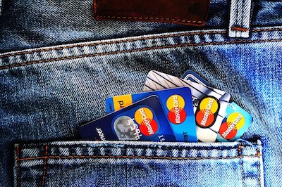 Excesso de compras parceladas no cartão de crédito promove o endividamento no longo prazo (divulgação)